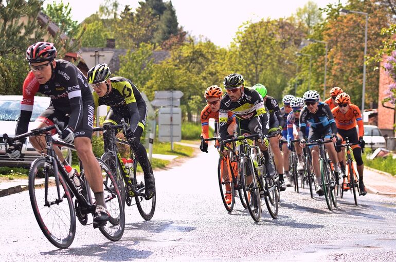 cycling-1555983_1280